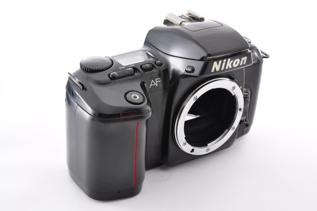 Nikon F601 35mm Film Camera 35-135mm Zoom Lens From