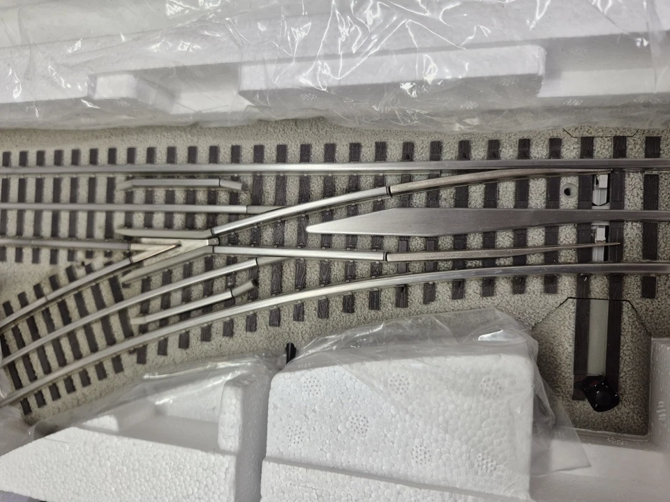 Lionel 6-12065 Fastrack Left-Hand Remote Switch- Used Tested works and lights - Image 4 of 4