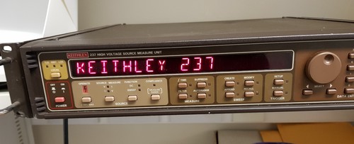 Keithley 237 High Voltage Source Measure Unit   - Afbeelding 1 van 4