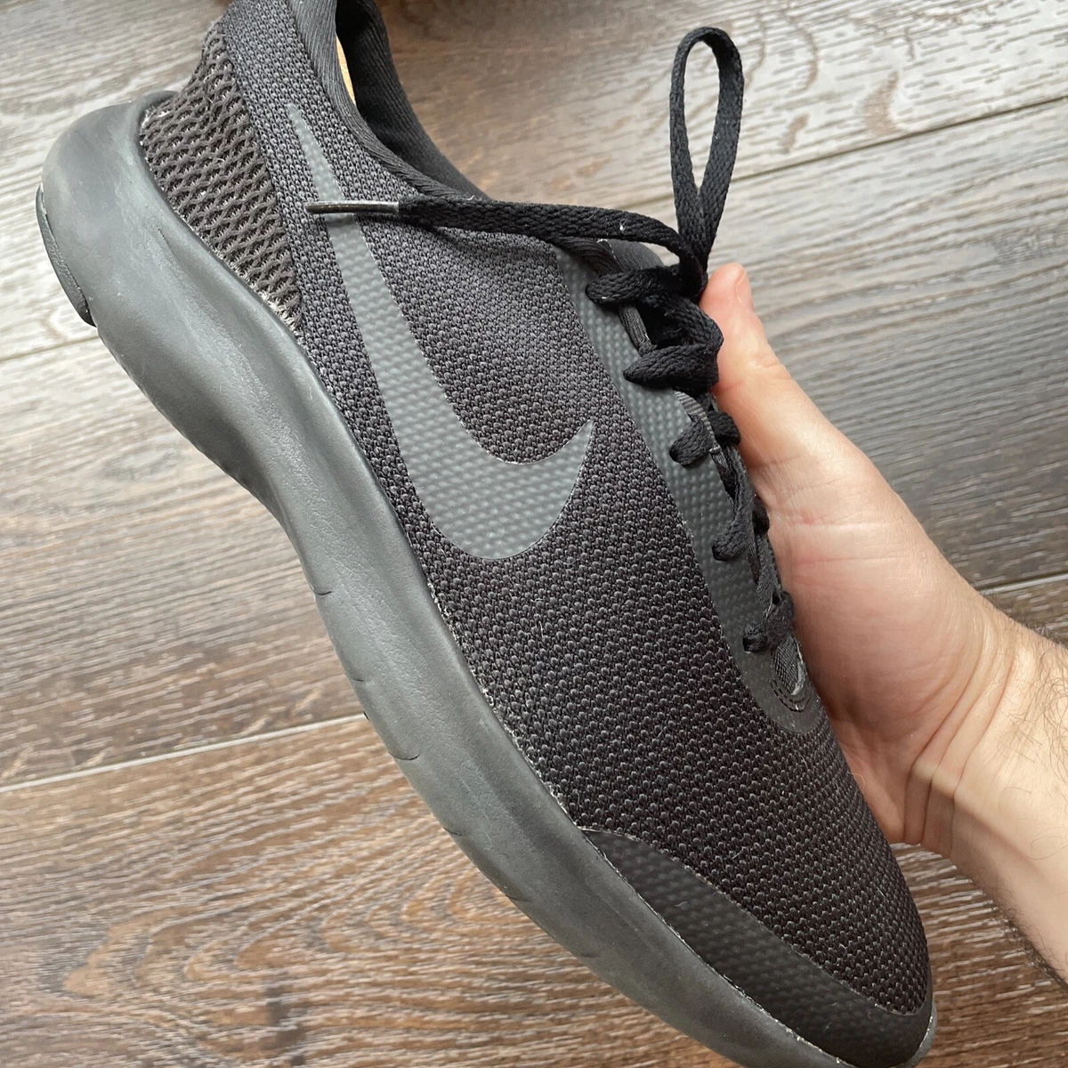 908985 nike sales