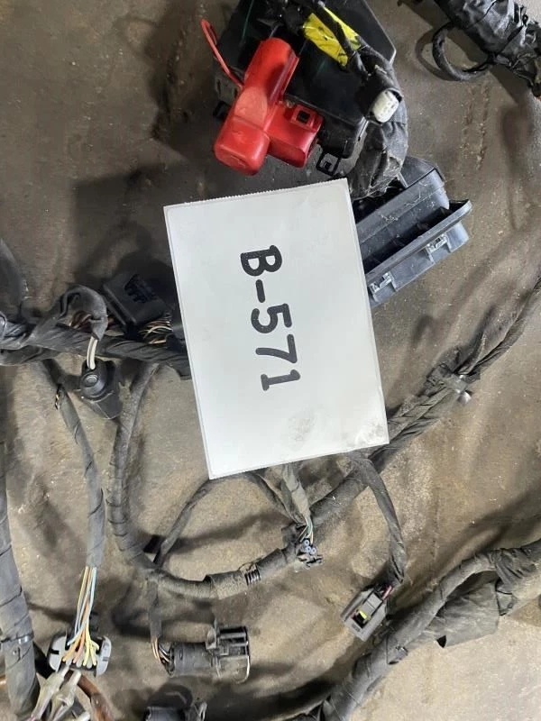 2007 MERCEDES BENZ GL450 4MATIC ENGINE FUSE BOX WITH WIRE HARNESS OEM+ - Image 2 of 4