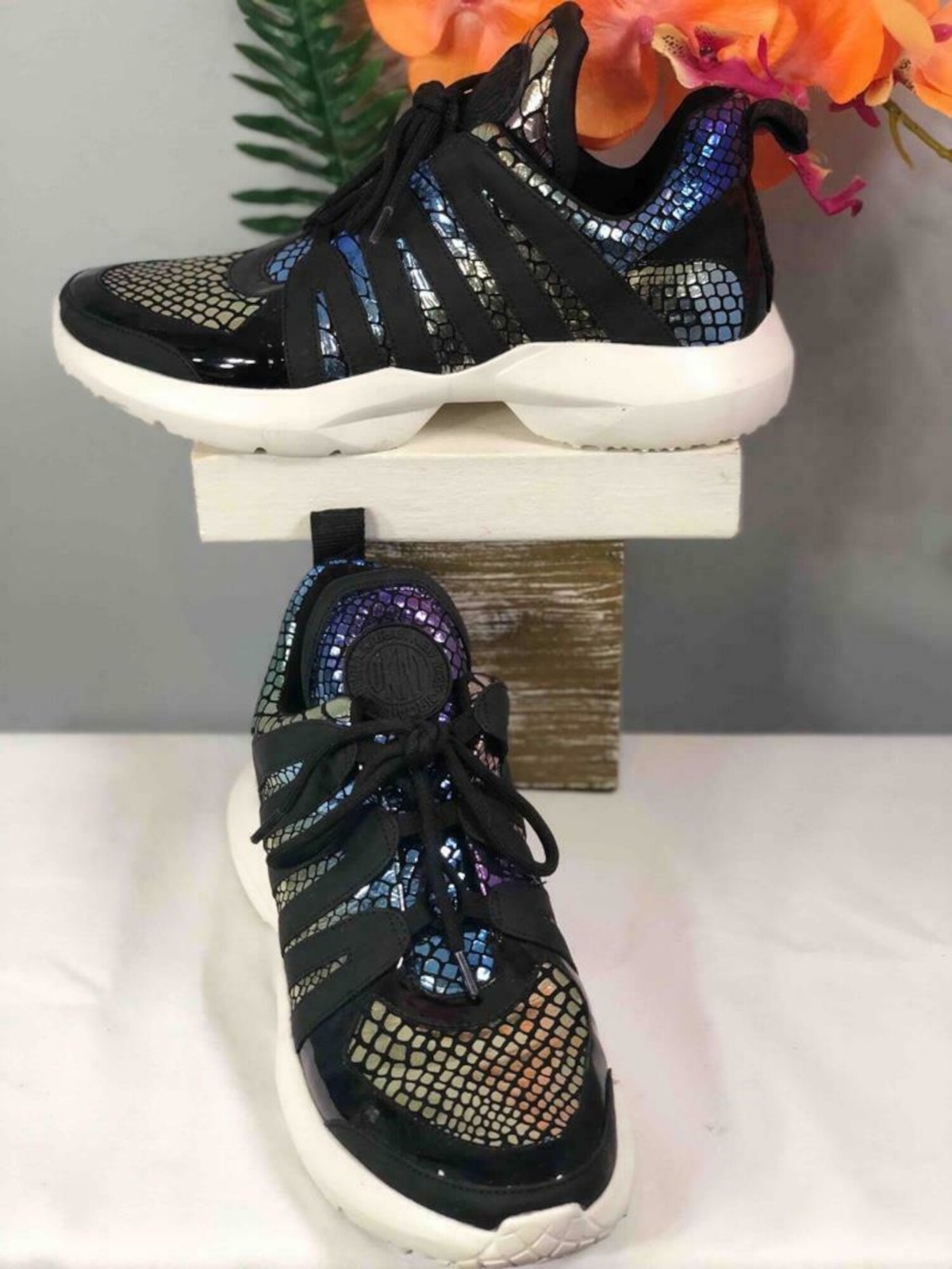 DKNY Womens Black Mixed Media Snake Skin Print Lynzie Toe Athletic Sneakers 65 6290₽