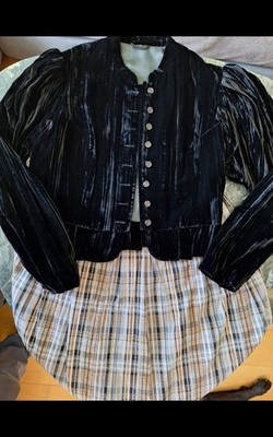 Traditional costume fashion set country house look skirt natural colors vest Spencer velvet look