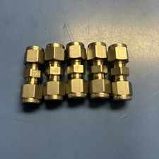 1 lot of 5 Swagelok S.S. 1/4 Tube X 1/4 Tube Compression Union Coupling SS400-6