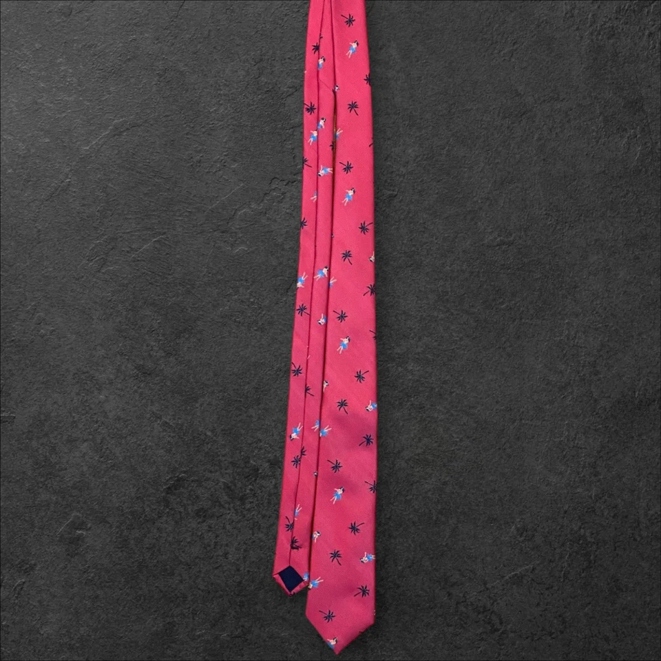 Corbata American Eagle rosa con diseño de bailarines de hula/palmera 2,5" de ancho Foto 2 de 4