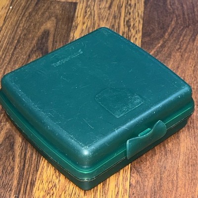 Tupperware Hinged Lunch Box Sandwich Keeper Green 5x5'' Square