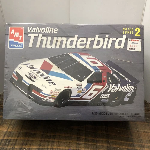 Valvoline Thinderbird 1/25 Model Kit Skill Level 2