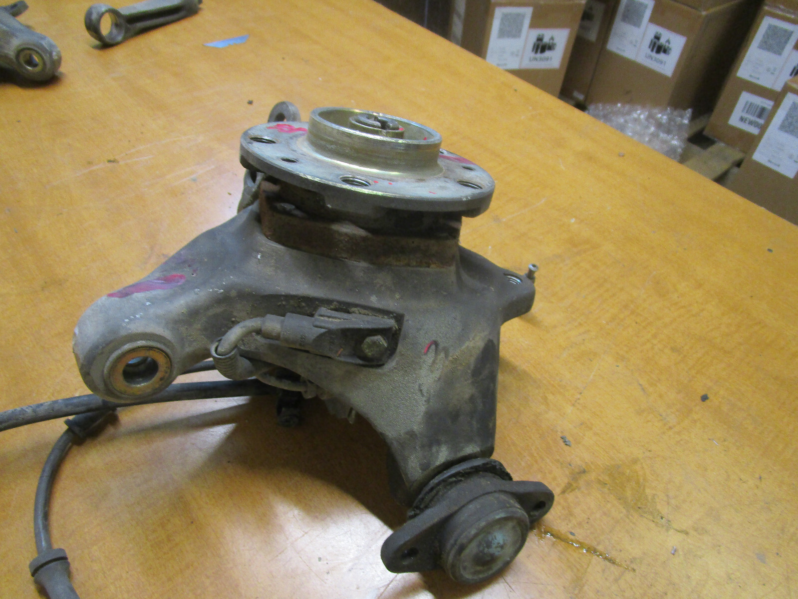 Ferrari 348 - RH Front Steering Hub Knuckle / Spindle Wheel Bearing - P/N 145260