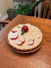 VTG Over and Back Inc Ceramic Apple Pie Keep Dish Plate w/Cover Lid