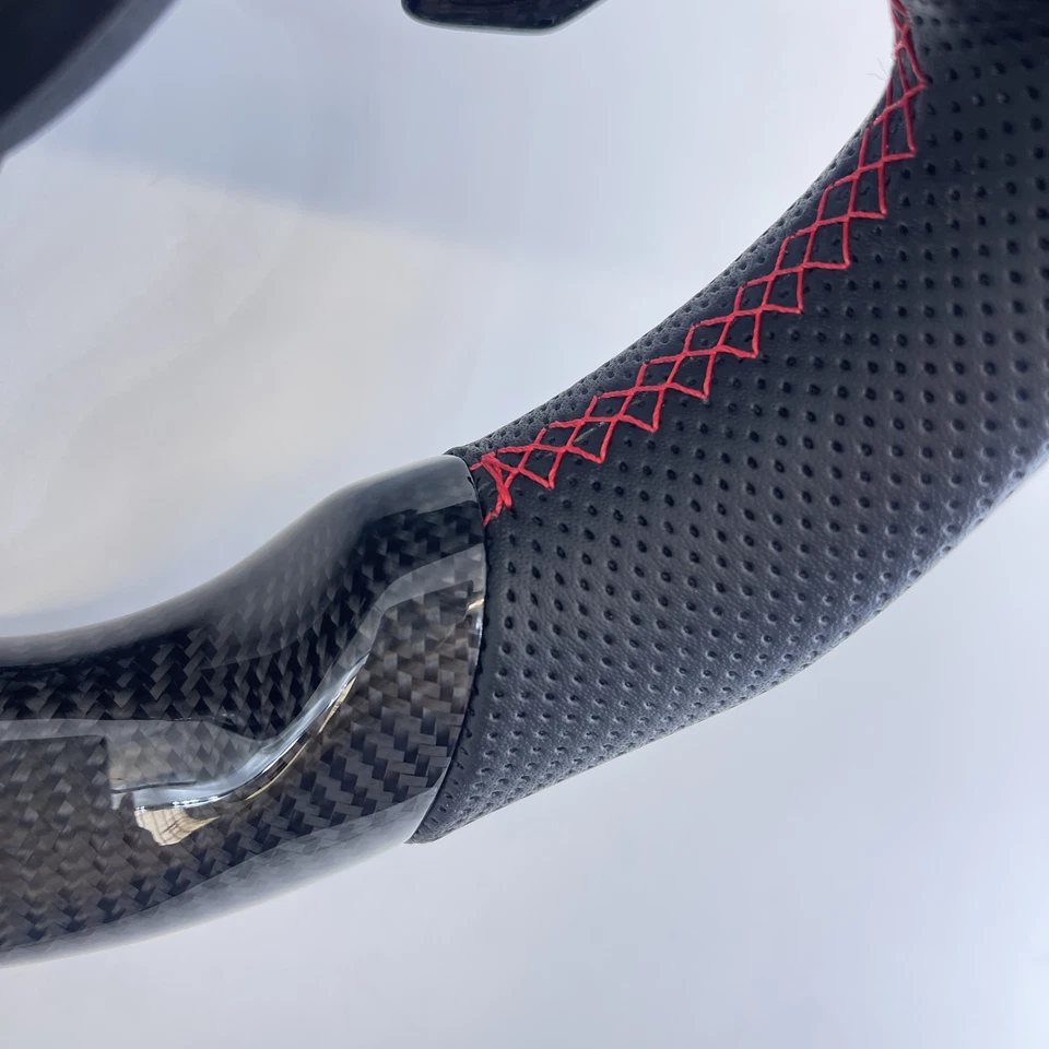 Volante de fibra de carbono apto para Mercedes-Benz C43 C63 E43 E63 S63 S65 808AMG Foto 2 de 4