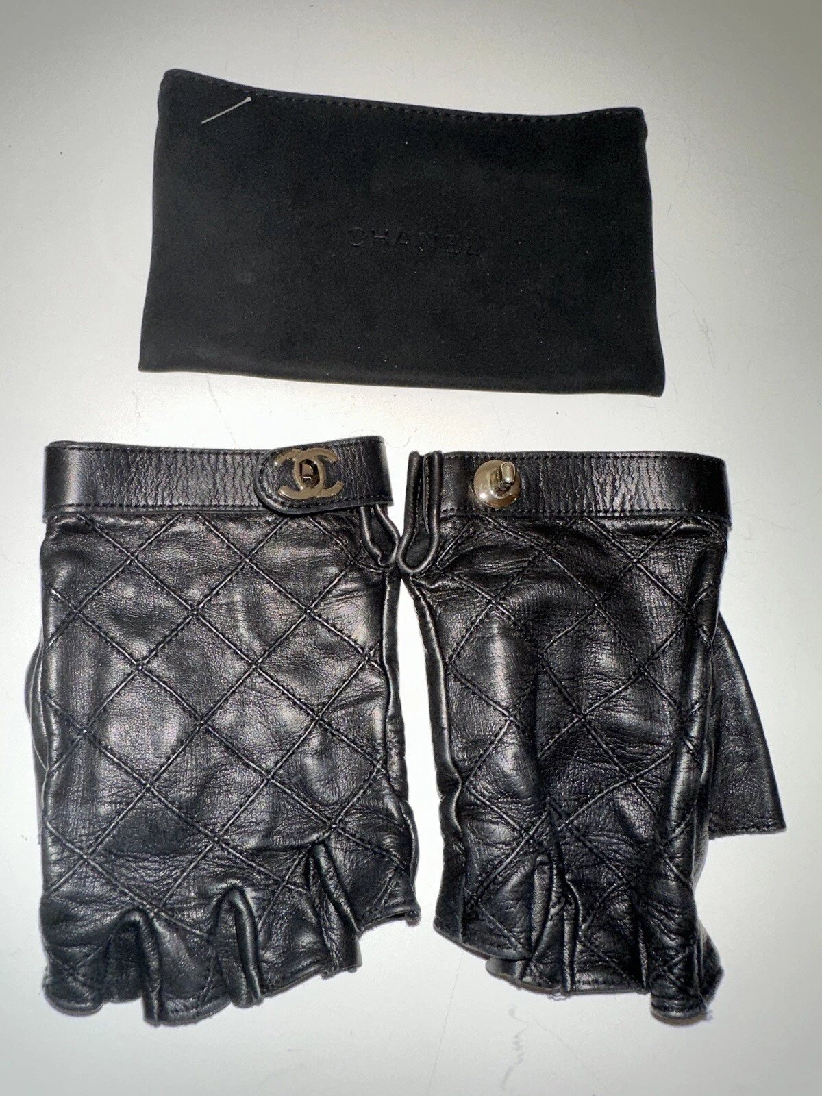 Chanel Quilted Fingerless Gloves
Opens in a new window or tab