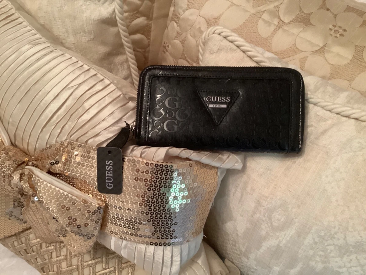 Guess G style purse wallet purse NWT. Authentic