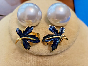 2 Pairs of Clip On Earrings Faux Pearl,  Enamel Leaves
