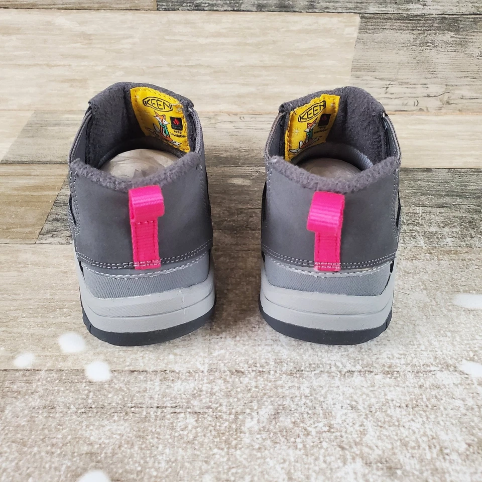 Bota Chelsea Keen Kids Kootenay III Talla 8 Pull On Boot Negra Gris Impermeable Foto 3 de 4