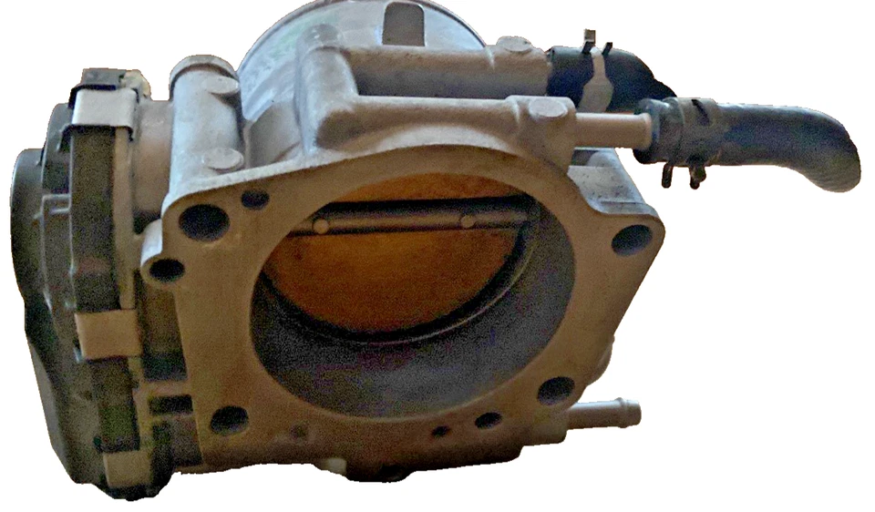 2003 Toyota Tundra Throttle Body 20231212 - Изображение 3 из 4