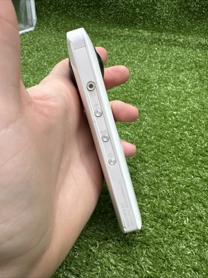 Cámara digital Ricoh Theta SC2 360° 4K - blanca. PIEZAS O REPARACIÓN Foto 2 de 4