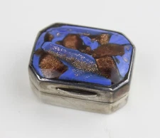 One 1808 Birmingham John Shaw sterling mounted glass vinaigrette