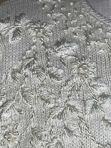 Tiara Petite Medium Vintage Beaded FloralIvory Sweater Cardigan Granny cottage - Picture 4 of 16