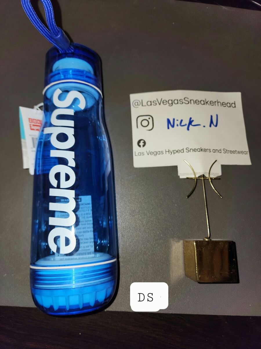 Supreme/Zoku Glass Core 16 Oz. Water Bottle Supreme SS21 IN Supreme/Zoku Glass Core 16 Oz. Water Bottle Supreme SS21 IN