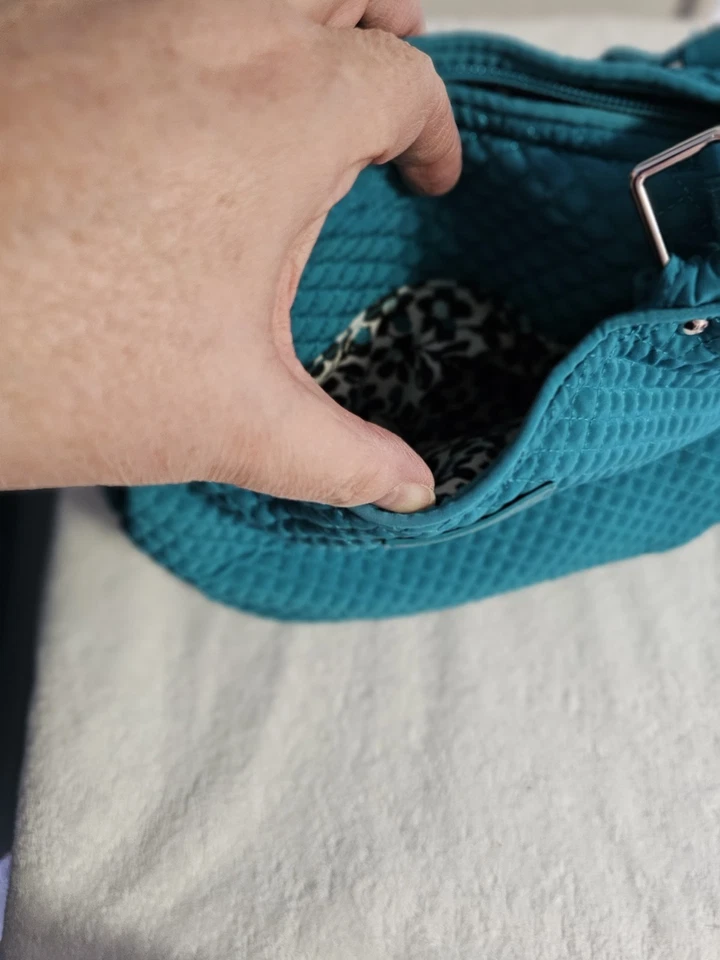 Cartera Vera Bradley Glenna con bandolera a juego en verde azulado Banbury. Foto 2 de 4