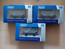 DAPOL 00 RAKE OF 3 4F-036-015 SGD NO 22 GRAIN HOPPER WAGONS MINT/BOXED