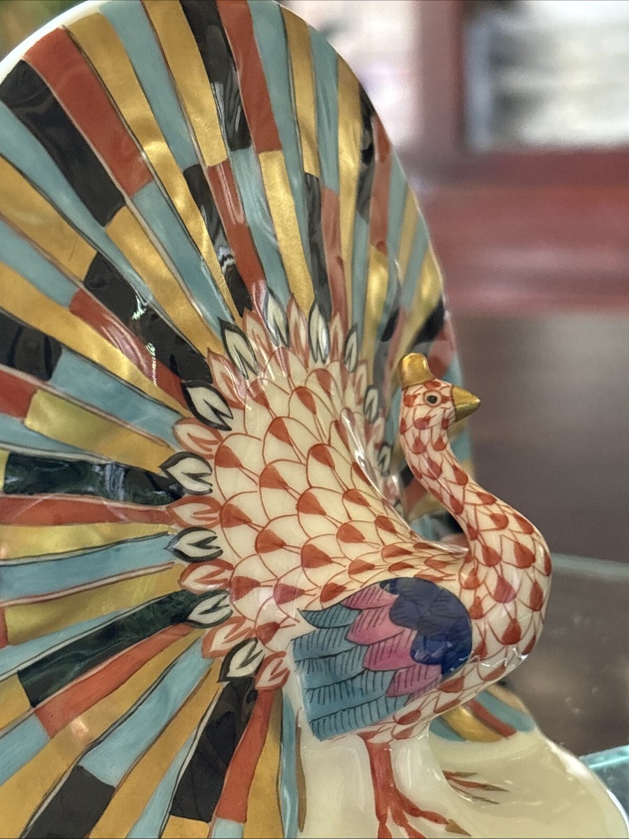 Herend porcelain rust fishnet large Peacock figurine -mint