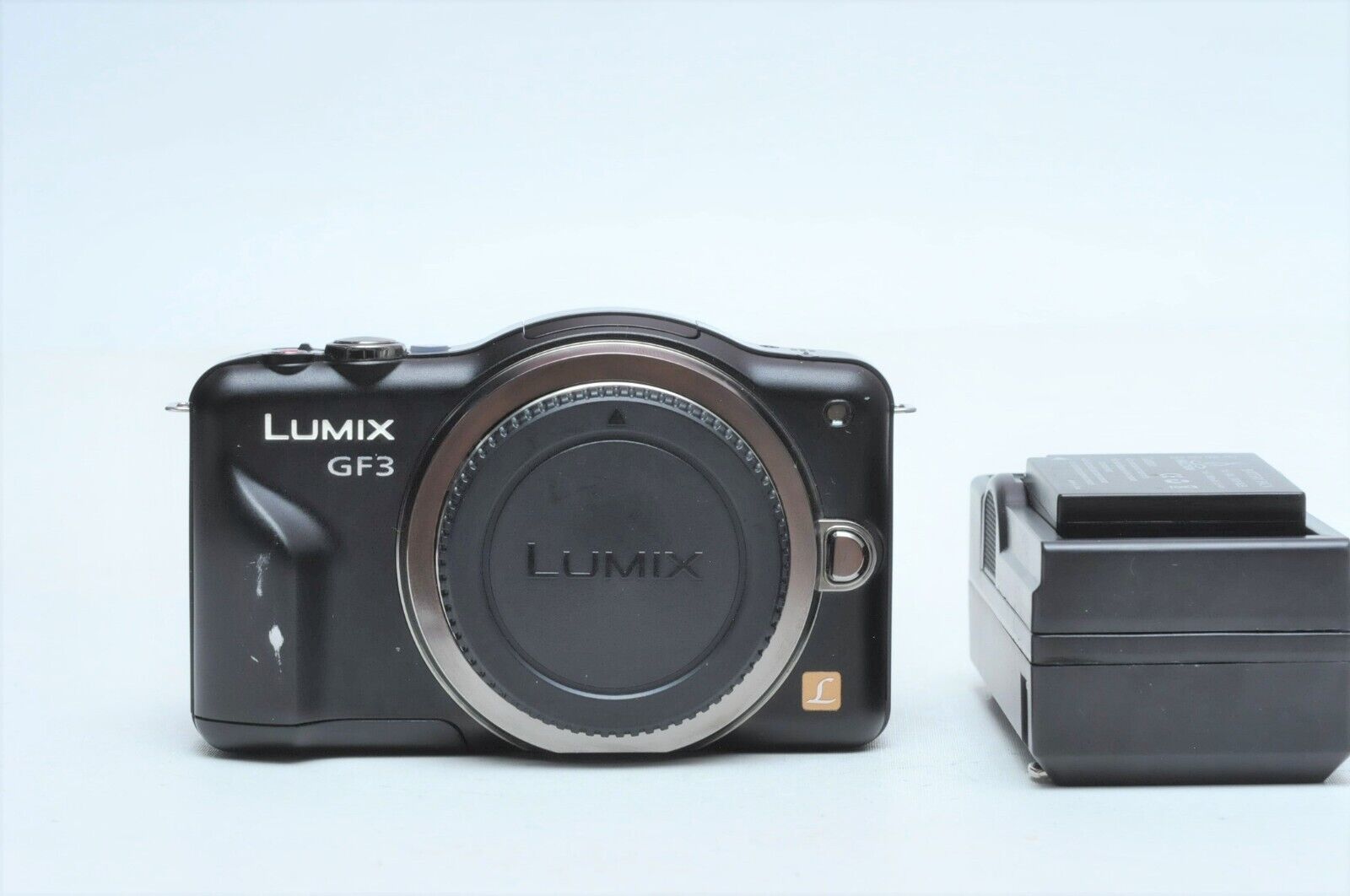 Panasonic Lumix DMC-GF3 12.1MP M43 Interchangeable Lens Camera 