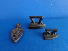 VINTAGE PAIR OF ANTIQUE IRONS TRIVET- FOR DOLLS OR DOLLHOUSE