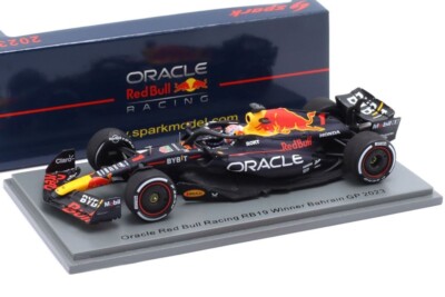 RED BULL RB19 Gewinner GP Bahrain 2023 M. Verstappen, Spark 1:43 F1RS