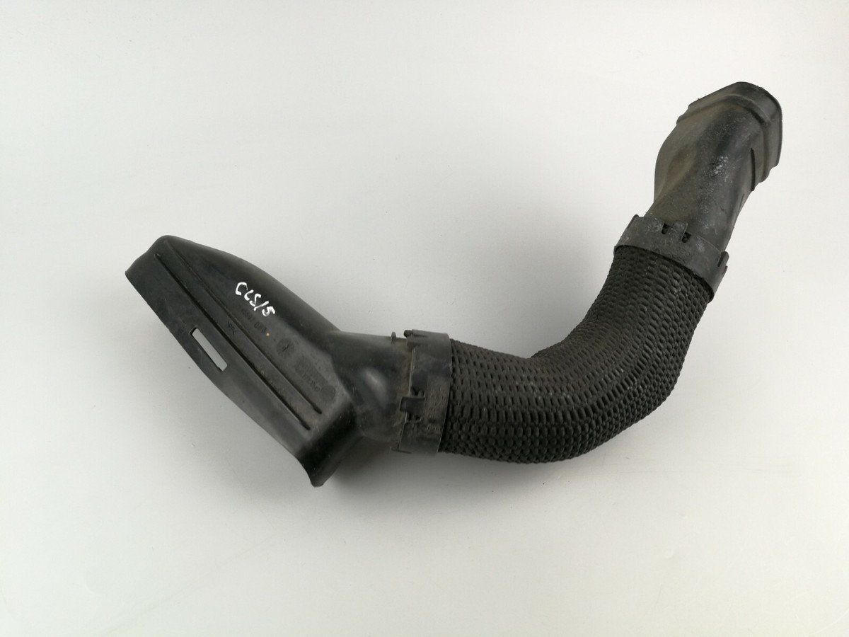 Mercedes Benz CLS Klasse C218 Luft Ansaug Linke Seite Schlauch 
