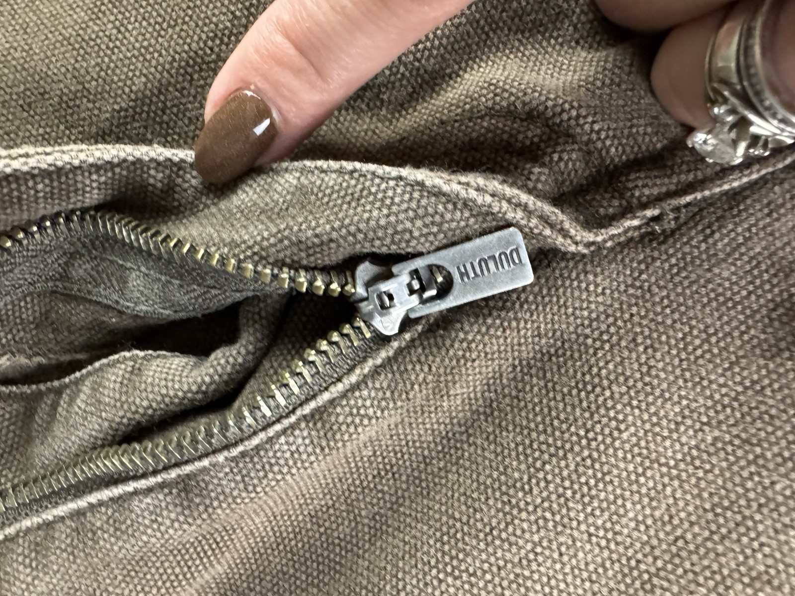 A45- Duluth Trading Grunge Light Brown Relaxed Fit Cargo Work Pants 32x32 image 3