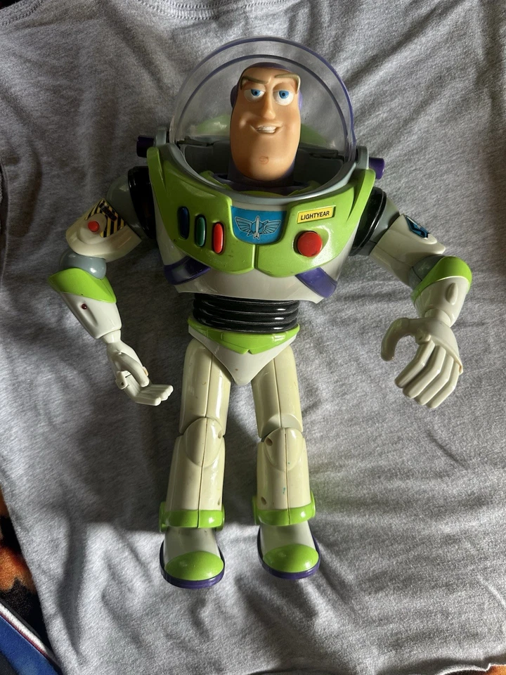 Экшн-фигурка Toy Story Buzz Lightyear Ultimate Talking первое издание винтаж 1995 - Изображение 2 из 4