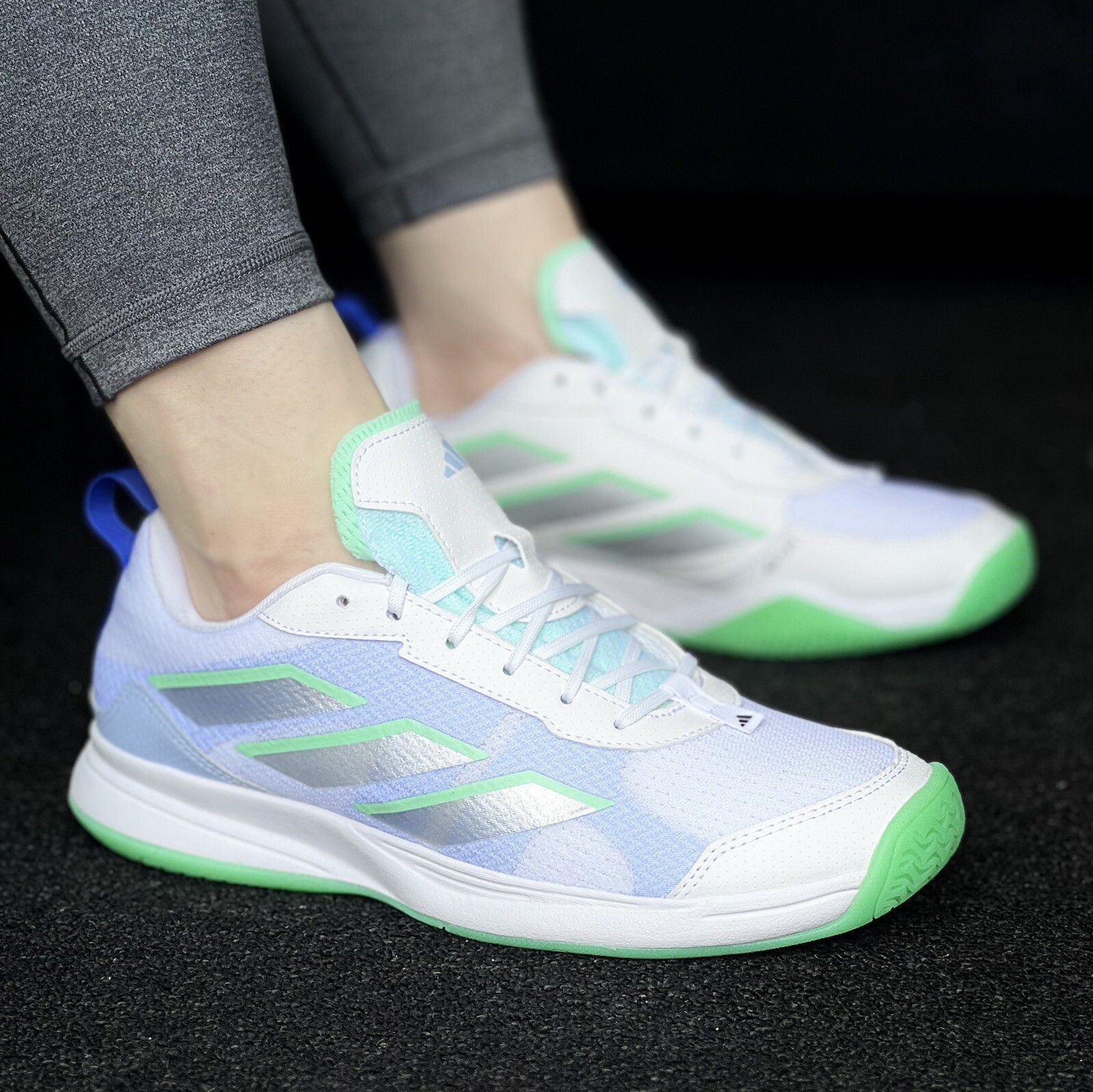 Женские теннисные туфли Adidas AvaFlash Спортивные кроссовки Performance Trainers #272