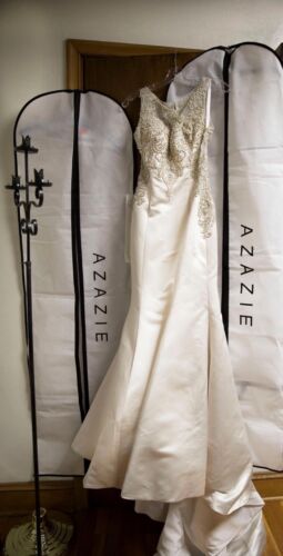 Allure Bridals Ivory Wedding Dress