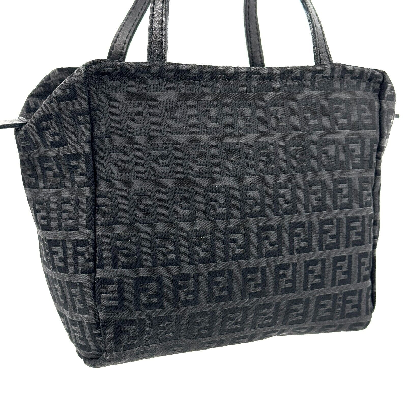 Foto 20 di 24