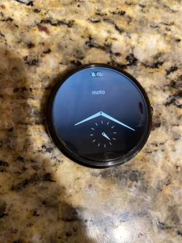 Motorola Moto 360 46mm Smart Watch 316L - Small Line On Screen . WATCH ONLY - Picture 2 of 2