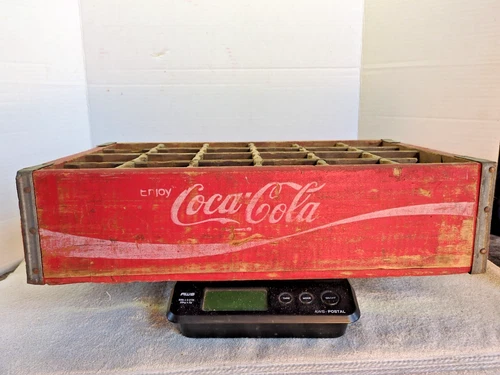 Vintage 1976 Red Coca-Cola 24 Bottle Wooden Crate
