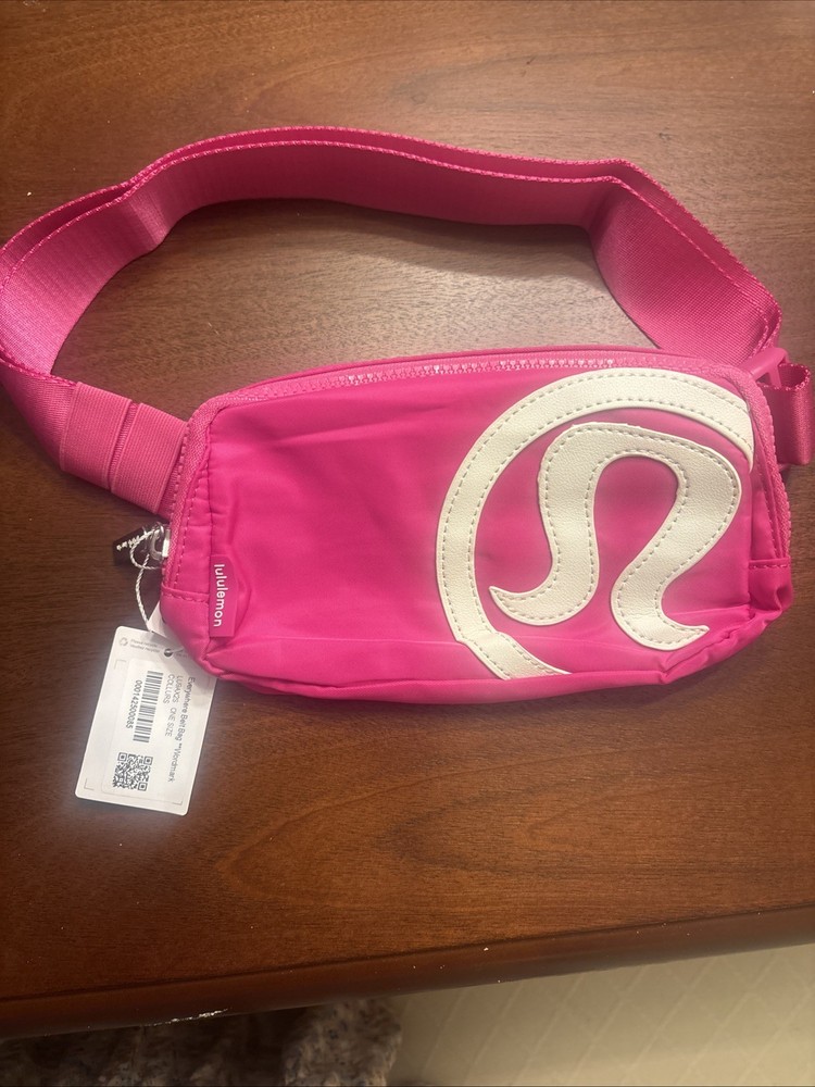 Lululemon Everywhere Belt Bag for On-the-Go Essentials