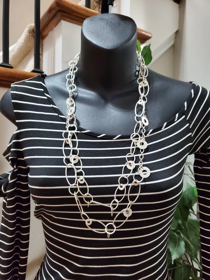 Vestido rasgado por Ronny Kobo fora do ombro listrado preto manga recortada comprimento do joelho XS - Imagem 2 de 4