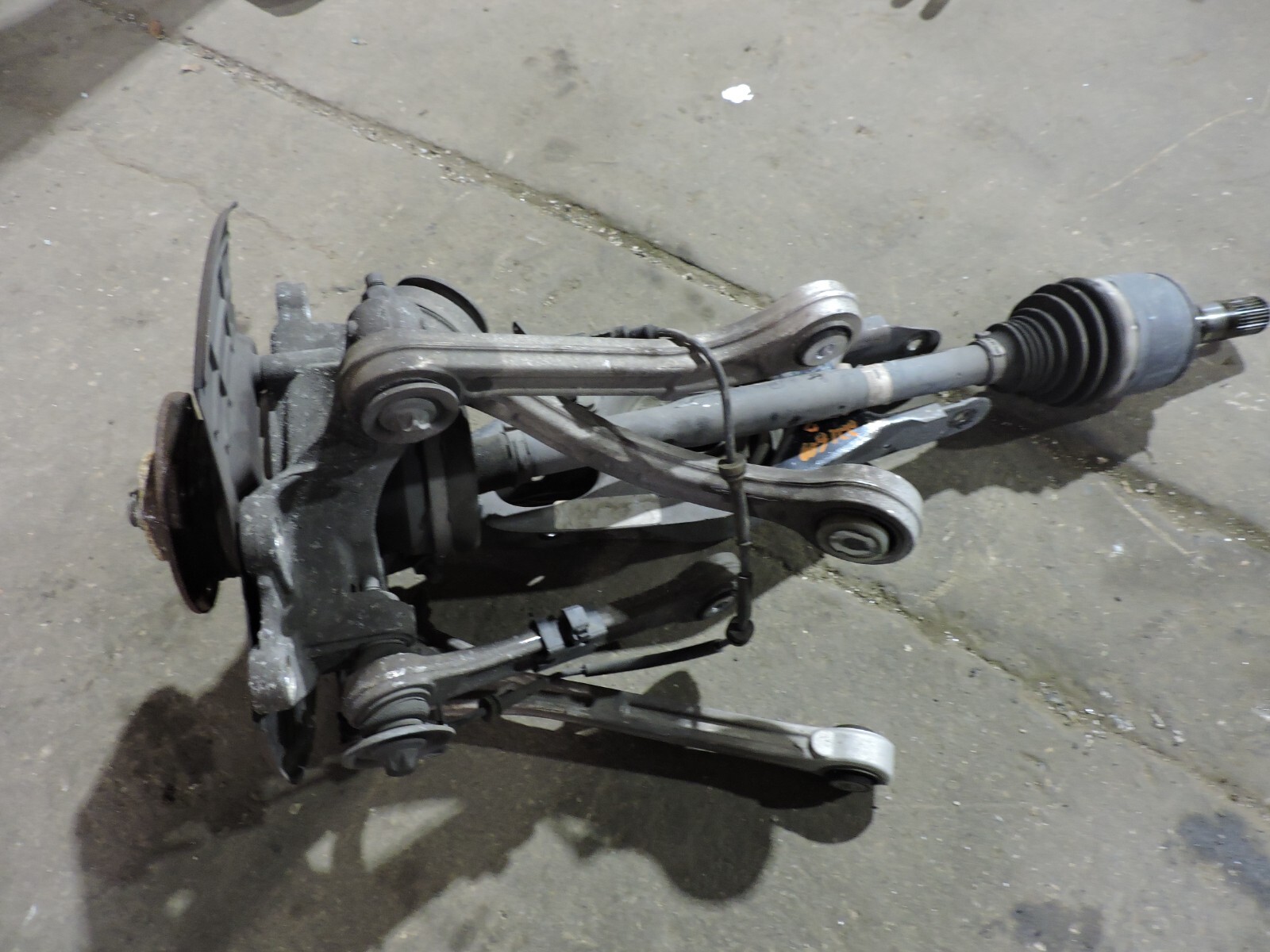 2014-17 MASERATI GHIBLI REAR DRIVER KNEE ASSEMBLY