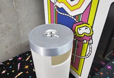 Quarter 1/4 Scale Trash Can with Ash Tray Lid 6.25 Inches Tall