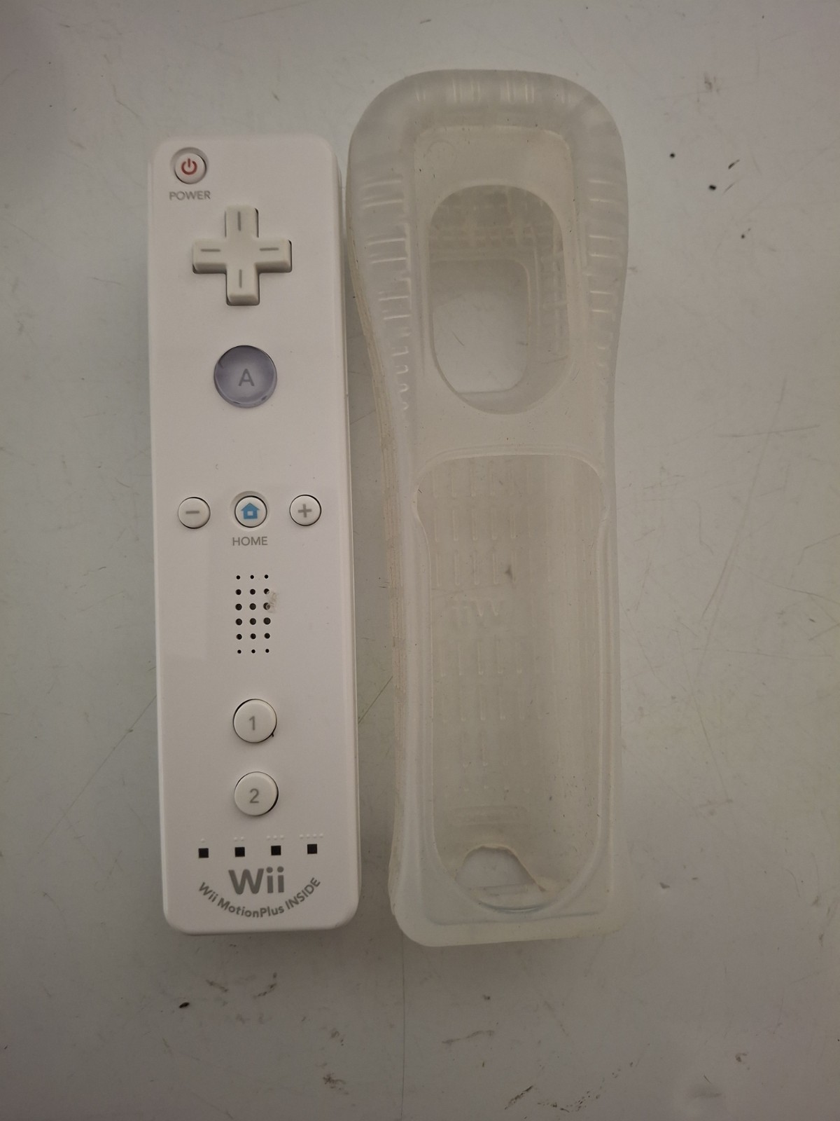 Nintendo Wii RVL-036 Motion Plus White Remote Controller + Silicone Cover