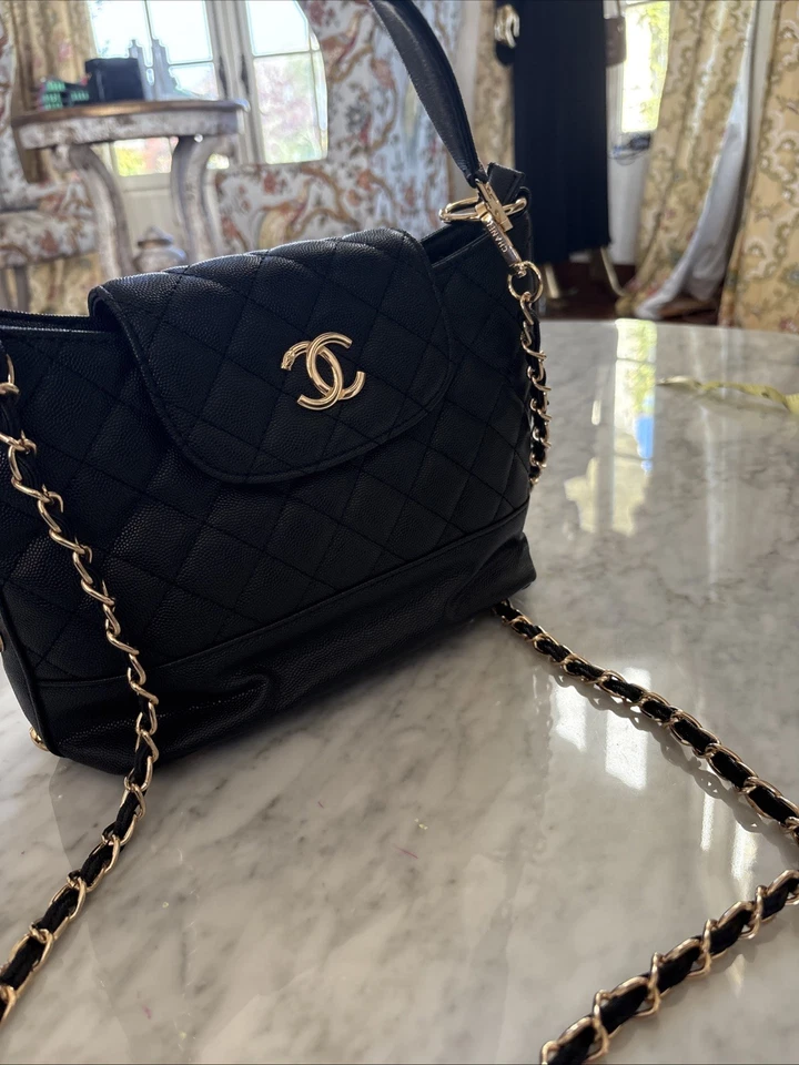 Bolsa de mão de couro vegana Chanel GWP presente com compra não boutique - Imagem 2 de 4