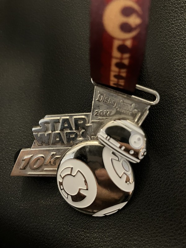 RunDisney - FINAL STAR WARS 10K Medal - BB8 - Disneyland Resort - 2017