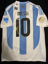 Lionel Messi Signed Beckett IP8409 Argentina M Autograph Jersey Copa BAS COA