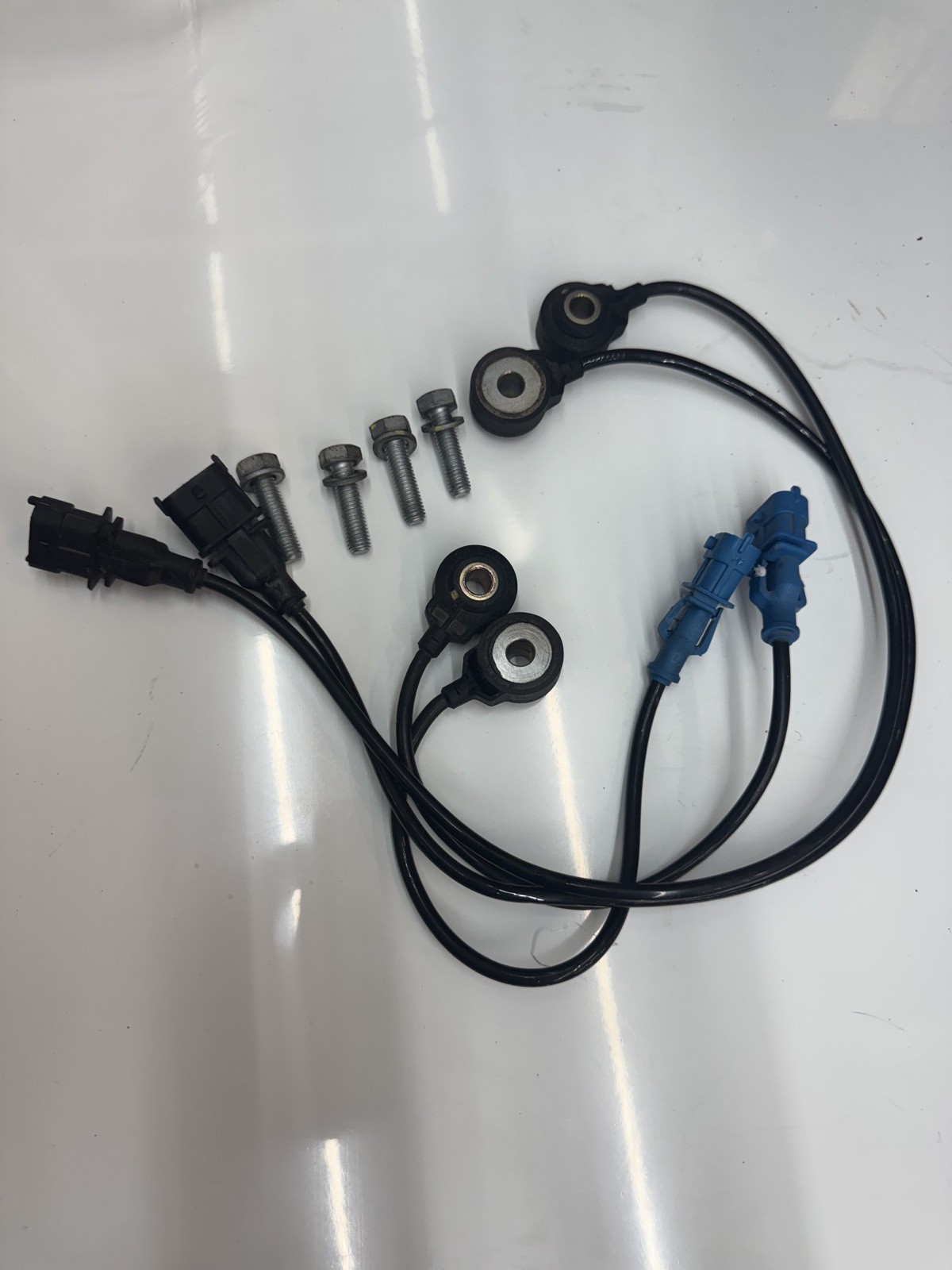 2004-2011 MASERATI QUATTROPORTE M139 4.2L ENGINE MOTOR KNOCK SENSOR SET OF 4 OEM