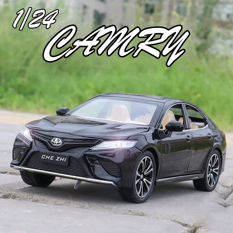 1:24 Toyota Camry Alloy Car Model Light Sound Diecast Car Toy Car