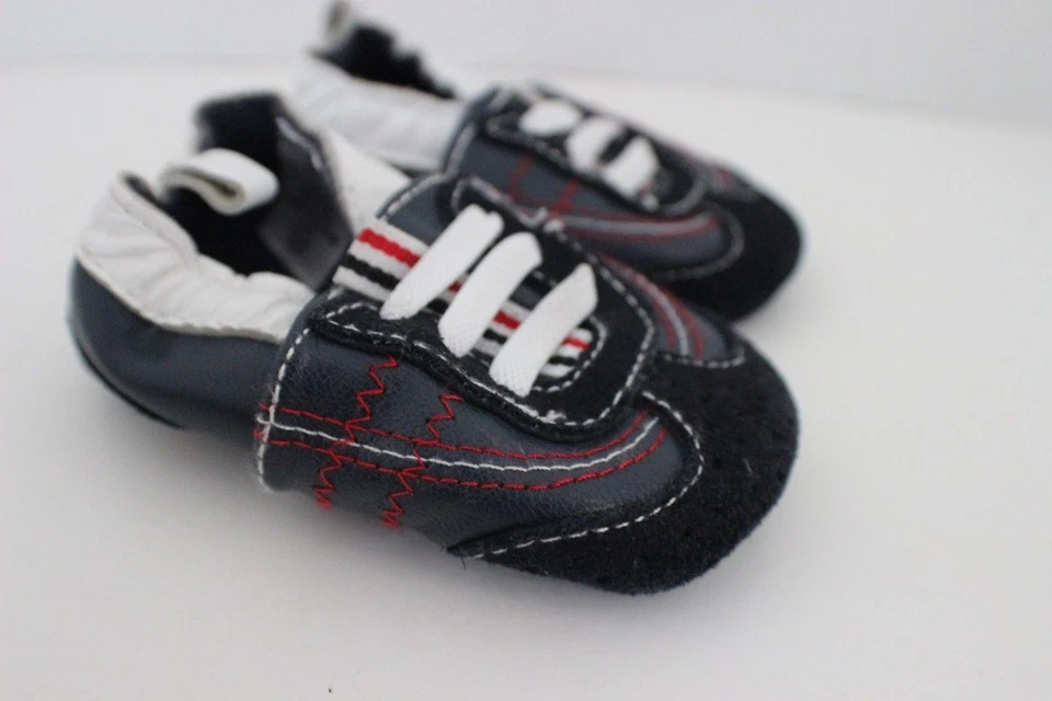 ZAPATOS para cuna bebé bebé Koala ~ informales ~ negros/blancos ~ costuras rojas ~ talla 6-12 meses Foto 2 de 4