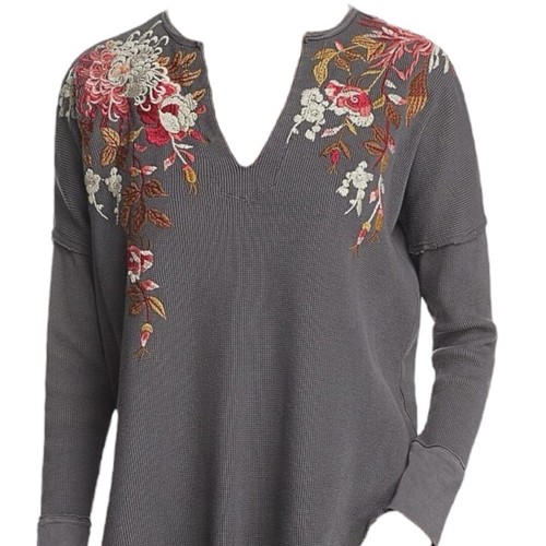 Johnny Was Zosia grau Blumen bestickt Thermo Oberteil Pullover $ 298 gebraucht, in einwandfreiem Zustand Small
