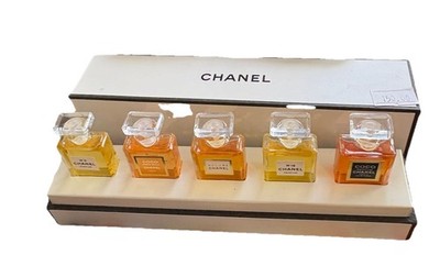 CHANEL Mini Perfume Bottle Set No 5, Coco, Allure, No 19